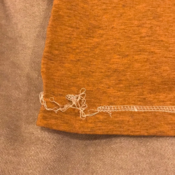 SZ M decorative button front tee - Picture 3 of 5